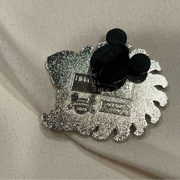 Disney Parks Aloha Pins set of 3 Trading Collectible Pins - Picture 3 of 7